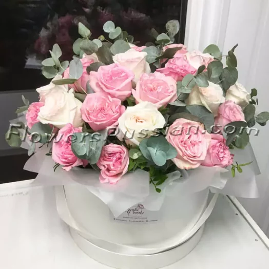 Designer's Choice Hat Box, Flower Delivery to Russia, FlowersRussian